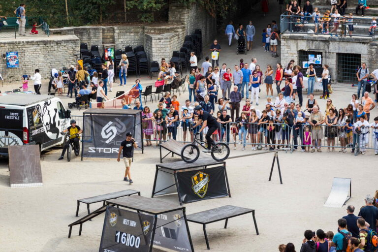 Grand Public-Bubbly Event